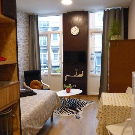 Superbe Studio Au 1Er Etage, Proche De La Gare Du Midi Брюссель Екстер'єр фото