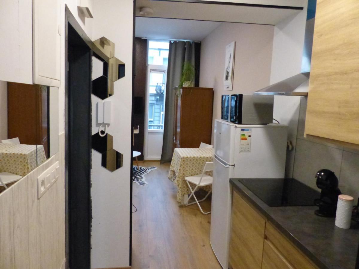 Superbe Studio Au 1Er Etage, Proche De La Gare Du Midi Брюссель Екстер'єр фото